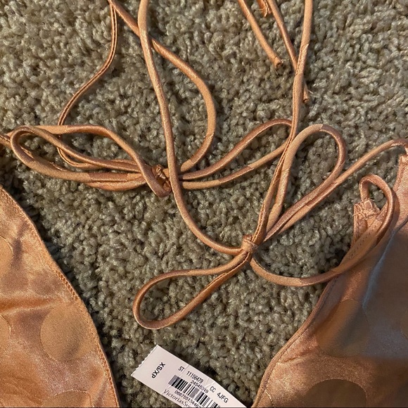 🆚 Satin Cami - Picture 9 of 11